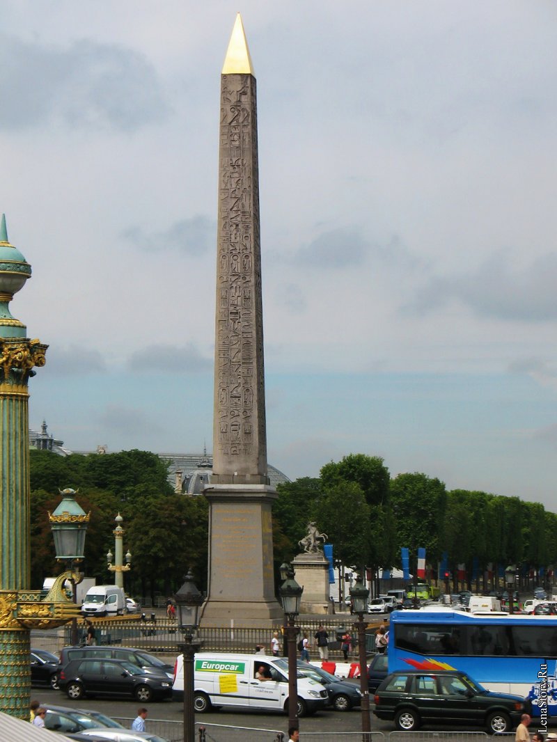 Луксорский обелиск на площади Конкорд